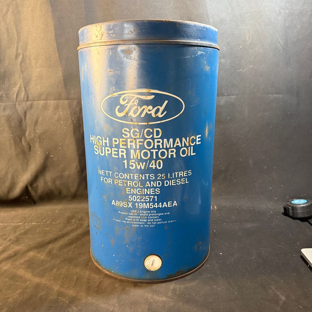 Lot 277: Ford 25-Litre Lithographed Metal Motor Oil Drum