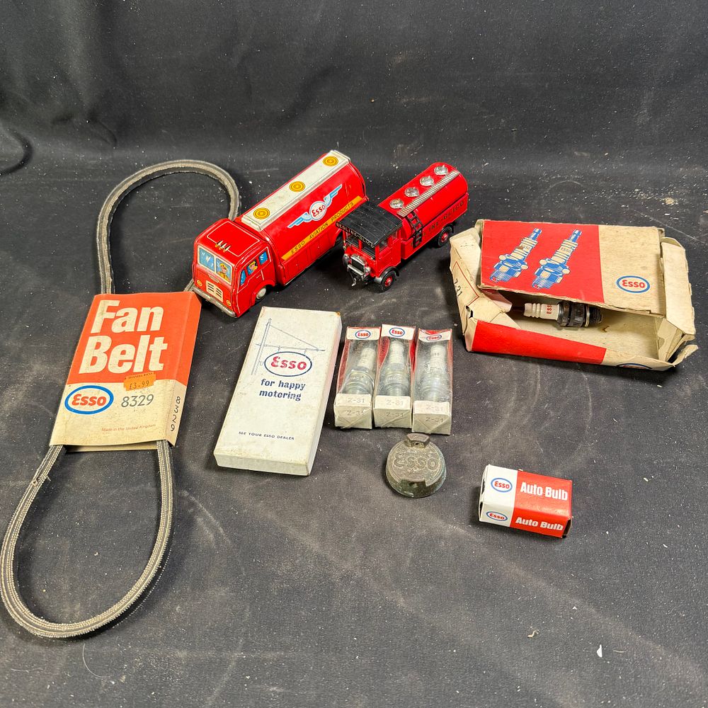 Lot 301: Esso and Redline-Glico Automobilia Collection Tin and Cardboard