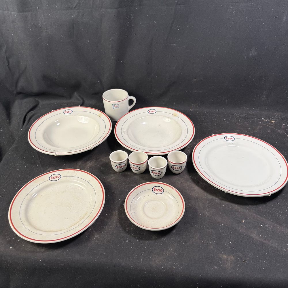 Lot 303: Grindley Duraline Esso Branded Ceramic Tableware Collection