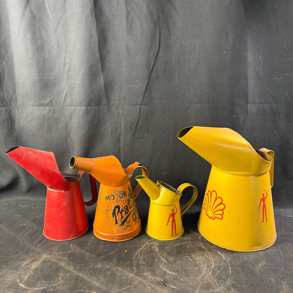 Lot 313: Shell and Pratt's Motor Oil Pourers