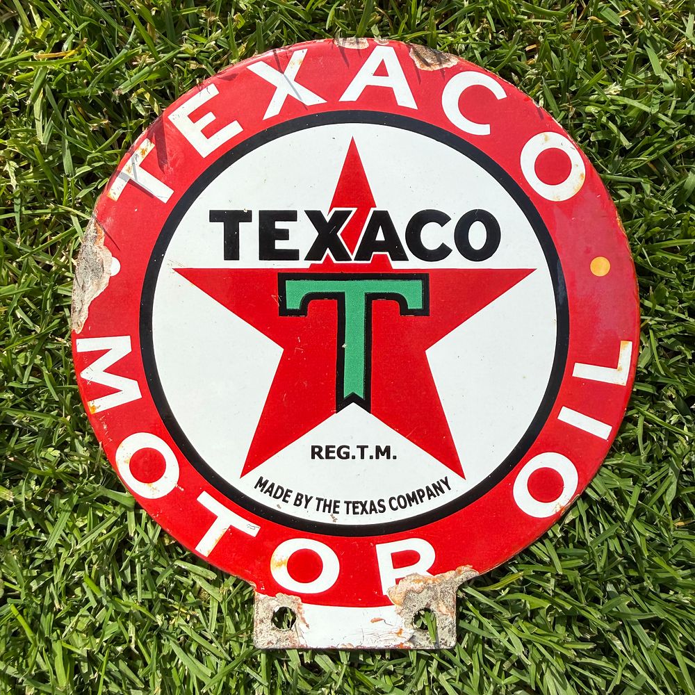 Lot 59: Texaco Motor Oil Enamel Advertising Sign