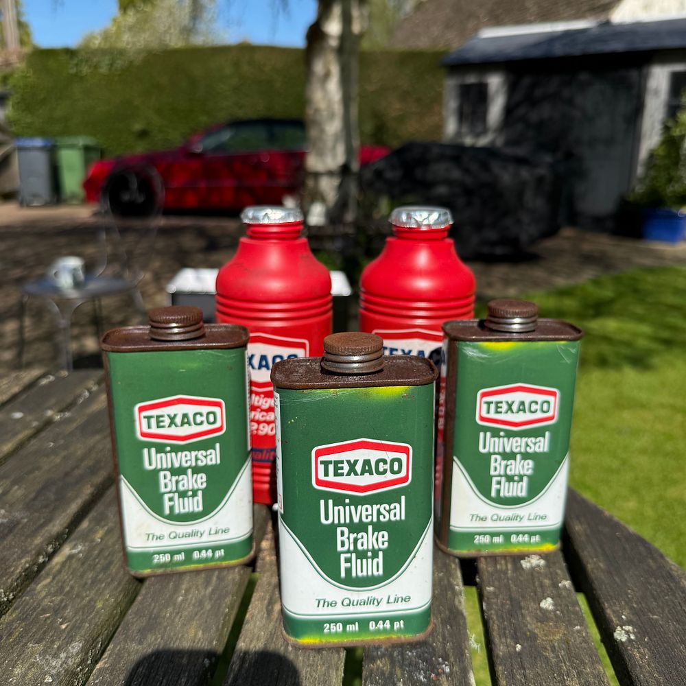Lot 237: An Assortment of Texaco Universal Brake Fluid Tins and Multigear Lubricant Bottles