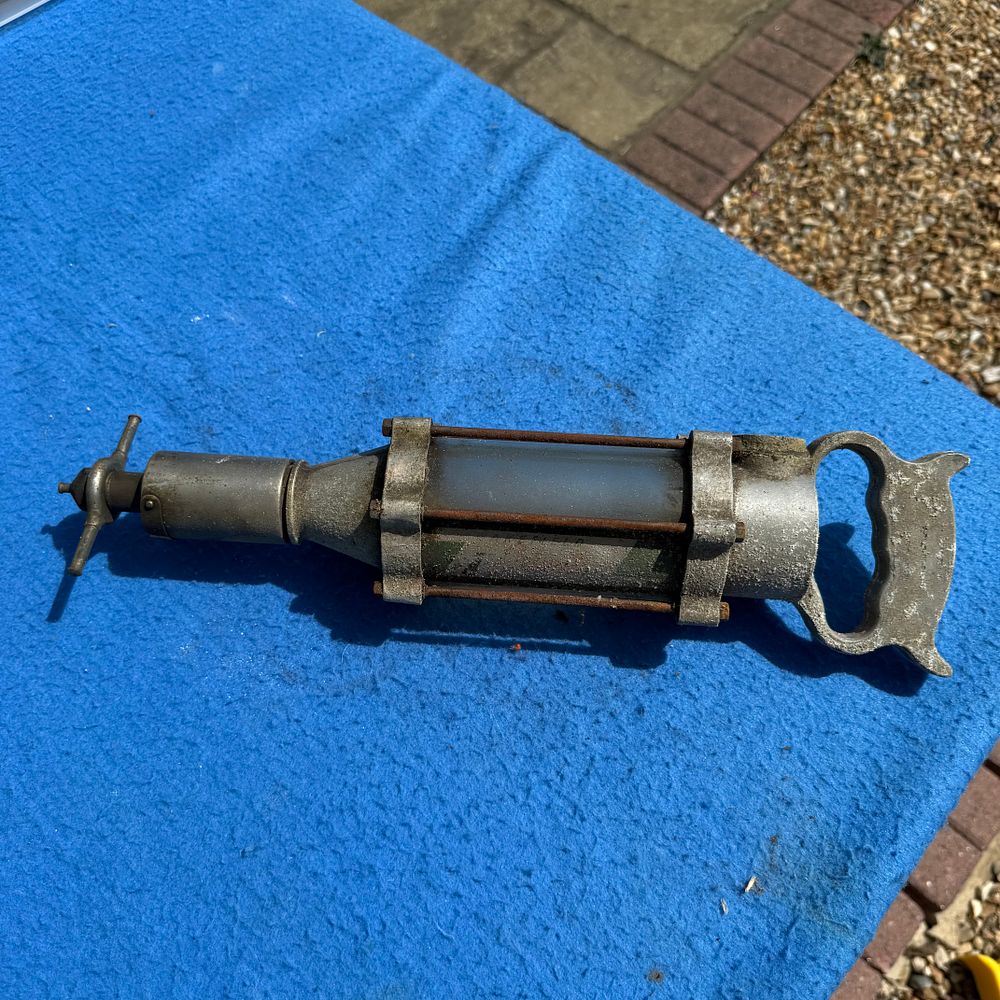 Lot 549: Wakefield Castrol Upper Cylinder Lubricant Gun