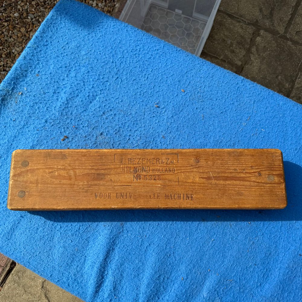 Lot 518: L. Bezemer & Zoon Hardwood Twenty Channel Cigar Mold