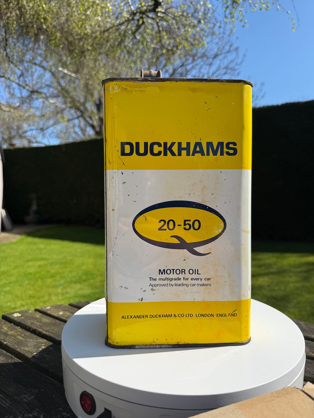 Lot 138: Duckhams Q 20-50 Motor Oil Tin With Original Contents