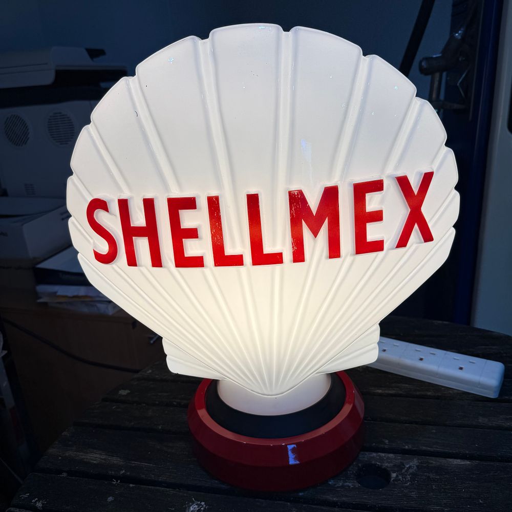 Lot 112: Shellmex Petrol Pump Globe