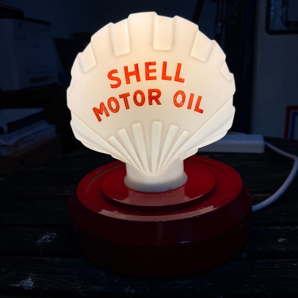 Lot 166: Shell Motor Oil Pump Globe