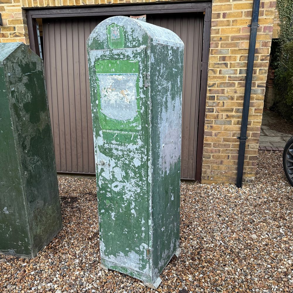 Lot 119: Mobiloil Vacuum Oil Storage Cabinet