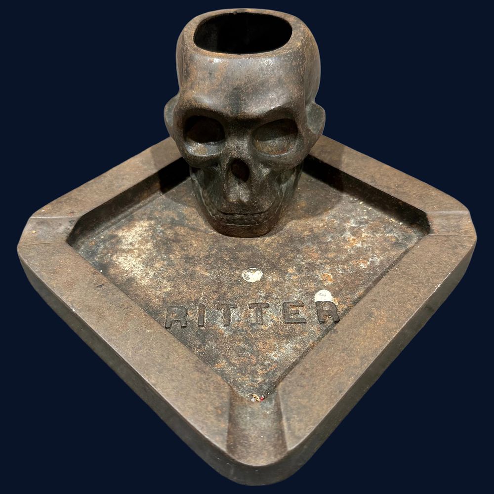 Lot 184: Ritter Cast Iron Skull Ashtray