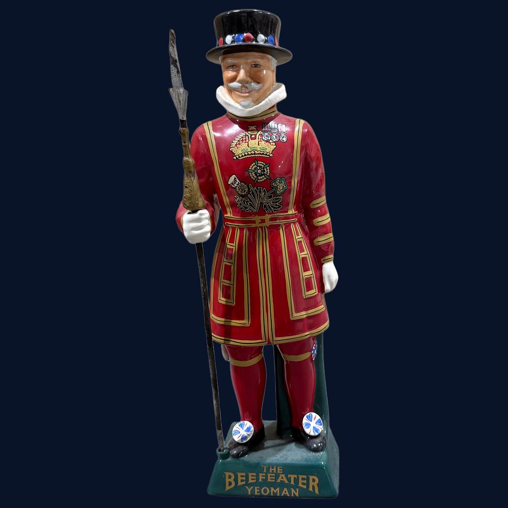 Lot 276: Carlton Ware Beefeater Yeoman Handpainted Ceramic Decanter