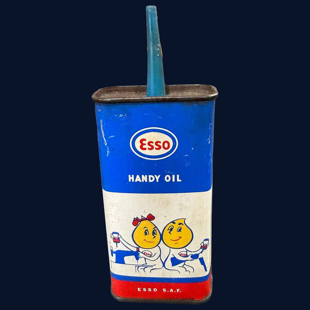 Lot 367: Esso Handy Oil Motor Oil Tin