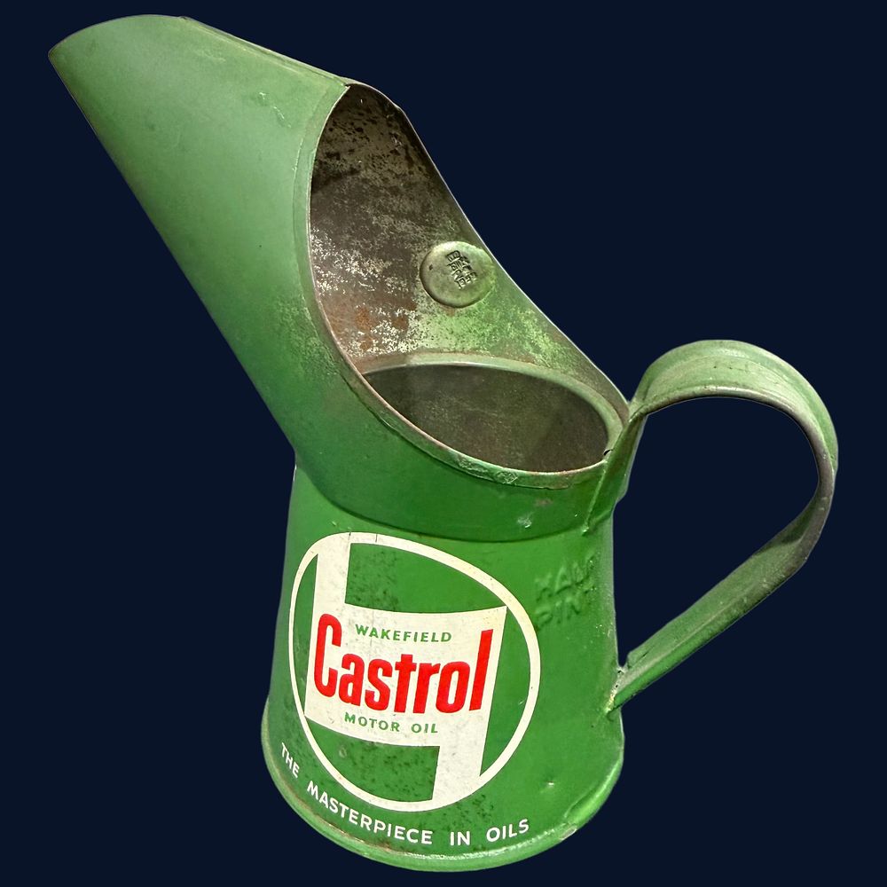 Lot 386: Wakefield Castrol Half-Pint Oil Pourer