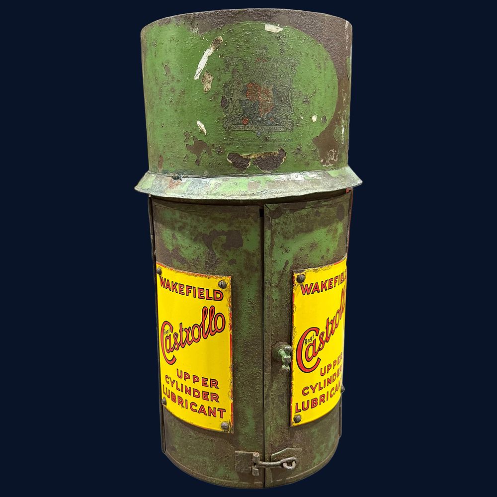 Lot 452: Wakefield Castrollo Oil Dispenser
