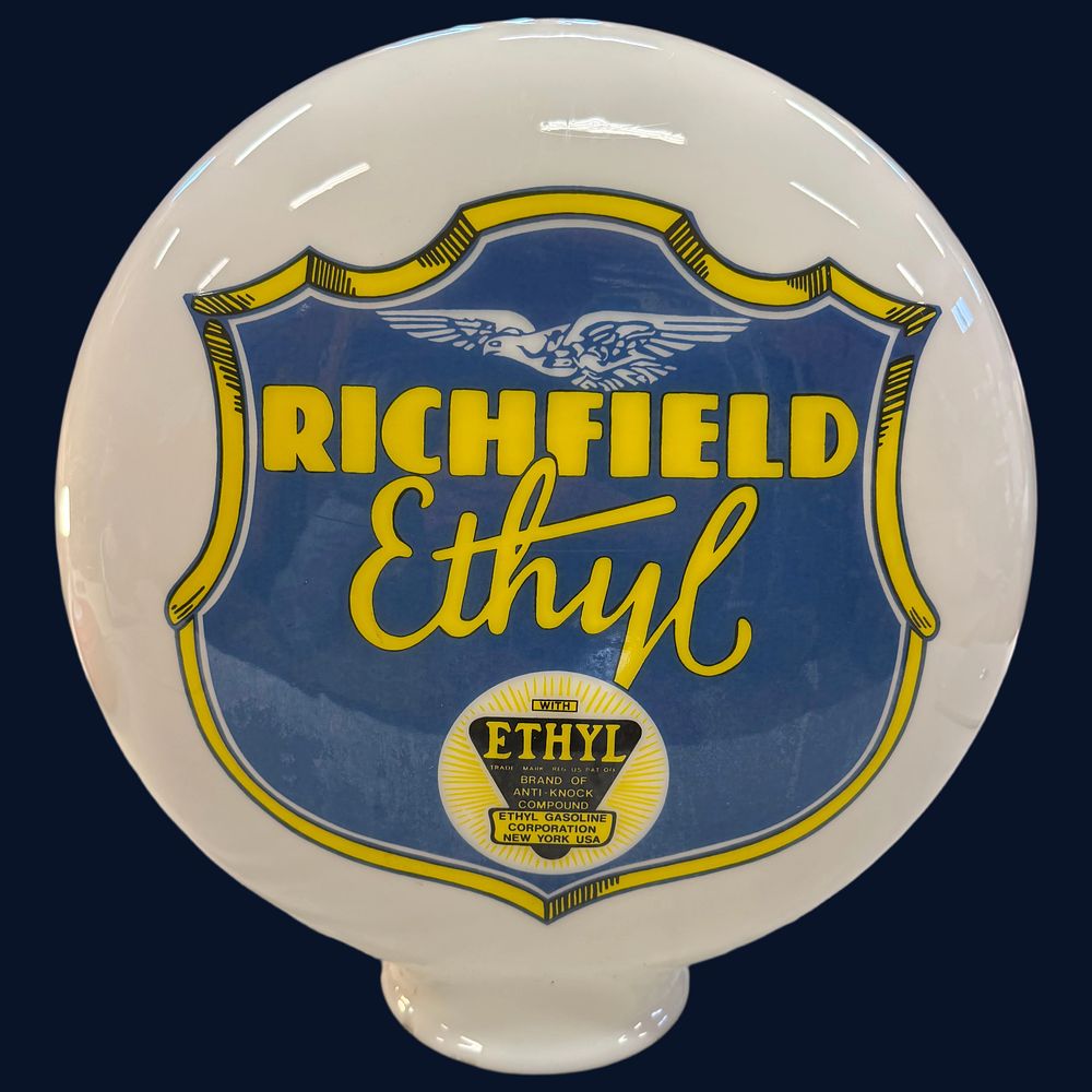 Lot 465: Richfield Ethyl Petrol Pump Globe