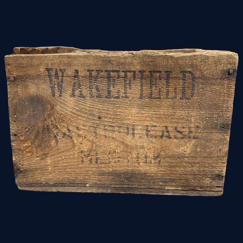 Lot 519: C.C. Wakefield & Co Ltd Castrolease Crate