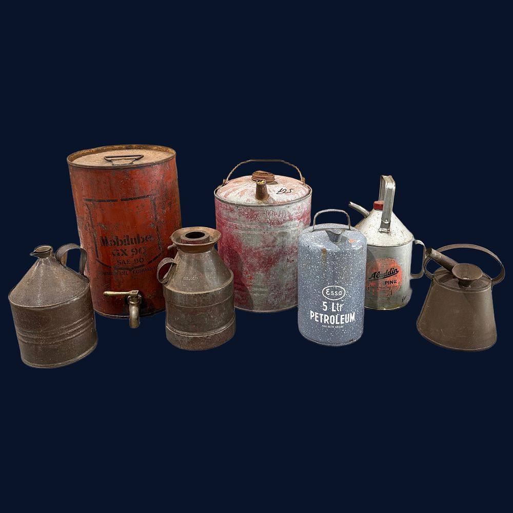 Lot 530: A Collection of Motoring and Petroliana Oil Cans and Measuring Jugs