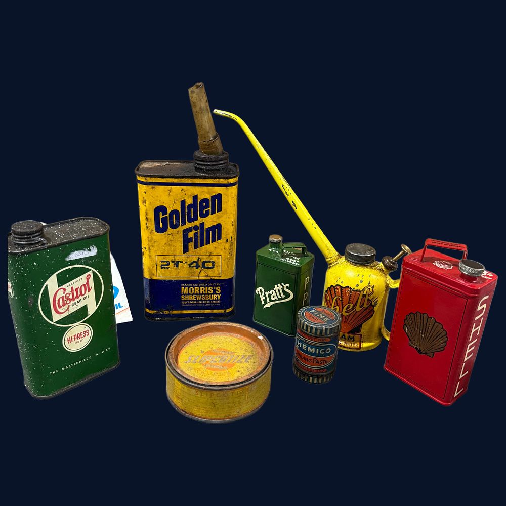 Lot 533: A Collection of Motoring Bundle Automobilia and Petroliana