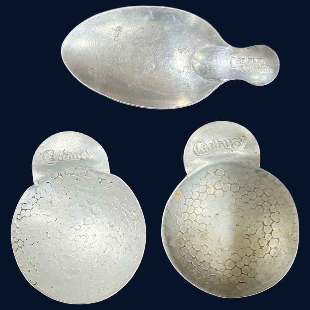 Lot 621: A Trio of Cadbury Advertising Drinking Chocolate Measuring Scoops