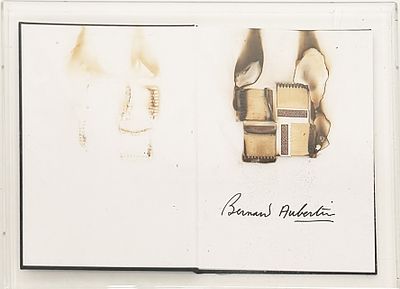 Bernard Aubertin, Il Fuoco e Il Rosso - Bernard Aubertin, Combustione su libro, 30x44 cm, Il Fuoco 