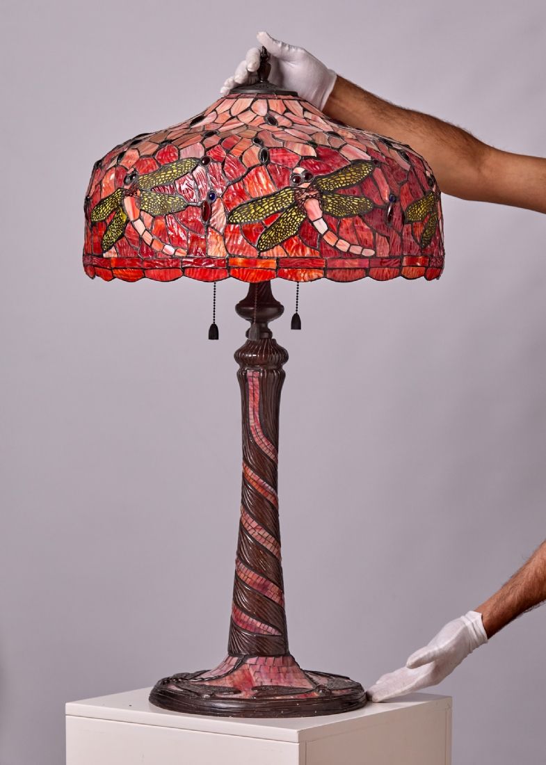 Aqua Arts & Antiques | Auction 98 | Silver objects, Judaica, jewelry, porcelain, glass, international and Israeli art, furniture, and more