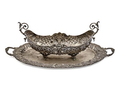 Two elegant silverware pieces, both crafted in 800 silver and hallmarked. Total weight: 1,474 