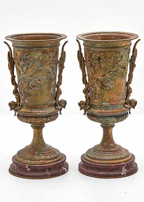 זוג כדים צרפתיים עתיקים עשויים ברונזה ושיש גריוטה אדום (Griotte Marble). מתקופת נפוליאון השלישי 