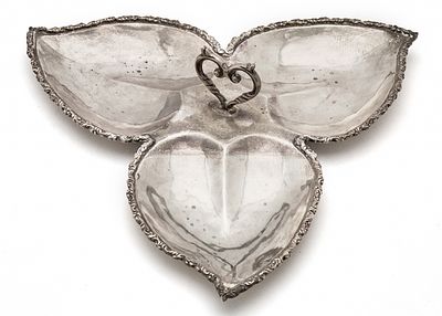 כלי כסף מקסיקני עשוי כסף 'סטרלינג' חתום: 925 משקל: 425 גרם. רוחב: 30 ס"מ גובה: 8 ס"מ