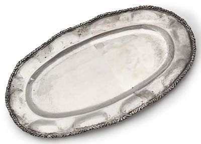 מגש כסף מקסיקני אובאלי עשוי כסף 'סטרלינג'. (חתום 925 בחותמת משובשת אך טוהר הכסף נבדק פעמיים) 