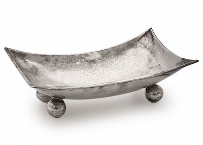 כלי שולחני להגשה וכיבוד עשוי כסף 'סטרלינג' (925) חתום. משקל: 300 גרם גובה כולל: 21 ס"מ רוחב: 15 ס"מ