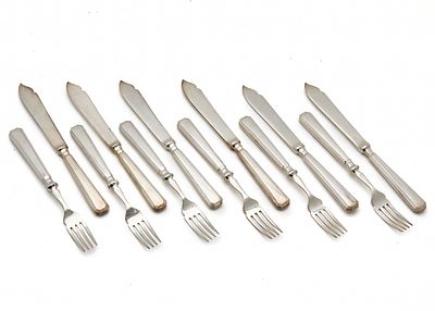 שישה סכיני דגים ומזלגות מצופי כסף, שפילד אנגליה 'Mappin &amp; Webb Athenian Pattern'. אורך: 20.5 ס"מ