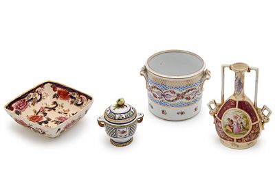 Four Different Porcelain and China Items, Decorated and Signed. Height respectively: 8-16 cm