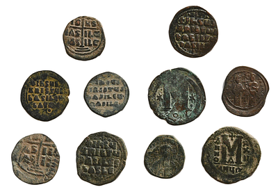 קבוצה של 10 מטבעות ברונזה, ביזנטיות . תיאור טיפוס הפריט :