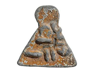 פיניקיה: משקולת ברונזה הלניסטית בצורת "תנת" (Tanit). מאות 3-1 לפני הספירה. משקל 22.40 גרם, קוטר 