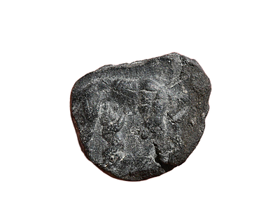 טביעת חותם (בולה) מחרס מן התקופה הרומית אימפריאלית, עם דמות זאב ותינוק יונק. גודל 12 מ"מ. תיאור 