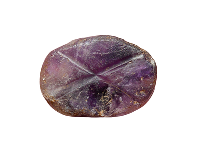 מצרים / דיר אל-בלח: קמיע חרפושית מאבן אחלמה (Amethyst), מאות ה־20–15 לפנה״ס. גודל 15 מ"מ. תיאור 