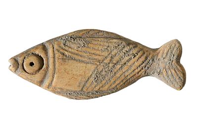 יש להניח תליון / קמיע עצם נוצרי קדום בצורת דג מתקופה רומית, מאות 1-4 לספירה. גודל 69 מ"מ. תיאור 