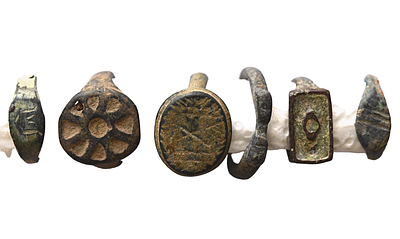 קבוצה של 6 טבעות ברונזה של ימי הבניים. משקל גרם, קוטר מ"מ. תיאור טיפוס הפריט :