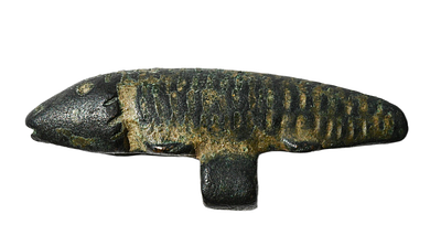 צלמית רומית מברונזה של יצור פרהיסטורי, מאות 1-3 לספירה. גודל 44 מ"מ. תיאור טיפוס הפריט :