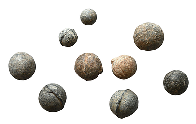 אימפריה העות'מאנית, מאות 16-19 לספירה. 9 קליעי (כדורי) מוסקט מעופרת. גודל 8 - 16 מ"מ. תיאור 