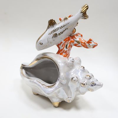 Фарфоровая статуэтка рыба с раковиной Дулево. фарфор, роспись