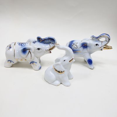 Лот из 3 фарфоровых статуэток "Слоны". фарфор, роспись