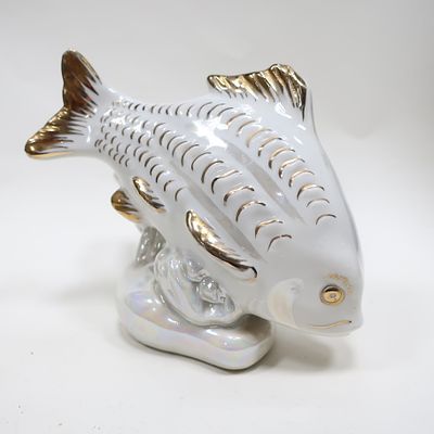 Фарфоровая статуэтка Карась, Дулево. Роспись, золото, фарфор