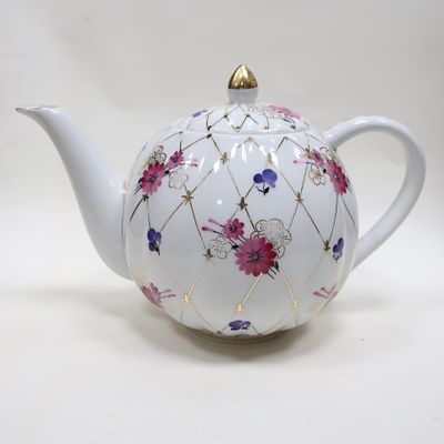 Фарфоровый чайник ЛФЗ из сервиза "Золотая сетка" розовые васильки . Фарфор, роспись 