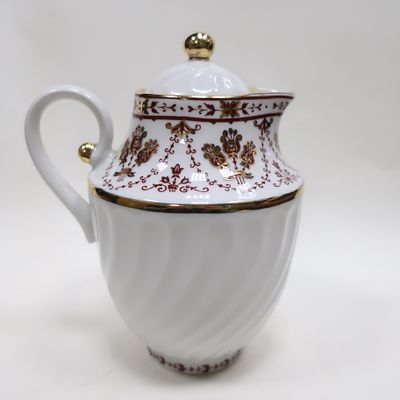 Фарфоровый сливочник молочник ЛФЗ с гирляндами . Фарфор, роспись, золочение