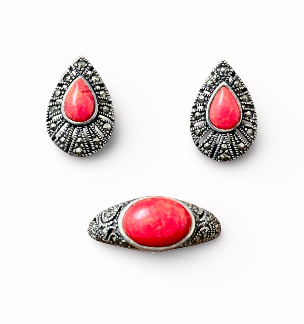 תכשיטים כסף. עגילים וטבעת כסף משובצים קורלים