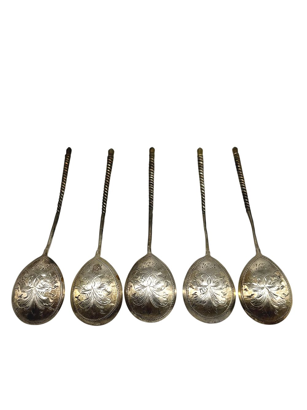 כפיות כסף 84 רוסיה 
מעותרת בחריטה פרחונית