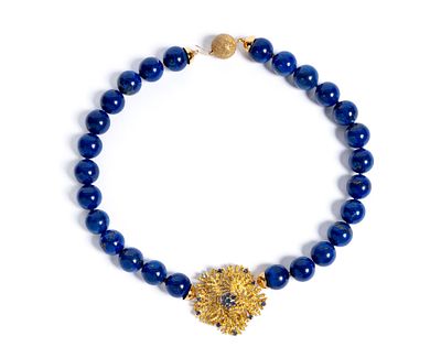 Collana in oro giallo e lapislazzuli - Collana in oro giallo e lapislazzuli Composta da un filo di 