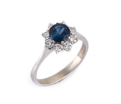 Anello in oro bianco, diamanti e zaffiro - Anello in oro bianco, diamanti e zaffiro Anello in oro 