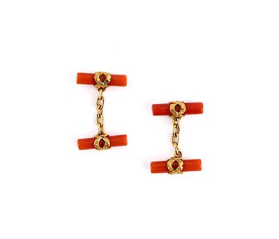 Buccellati, paio di gemelli in oro e corallo, 1950 ca - Buccellati, paio di gemelli in oro e 