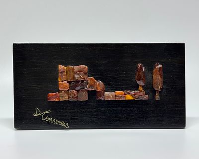 Панно &laquo;Каунас&raquo;. СССР, Литва, 1970-е гг. Дерево, янтарь, металл (подпись). Настенное 